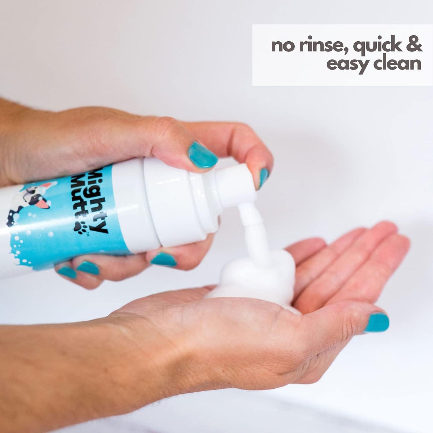 Mighty Mutt Hypoallergenic Waterless Shampoo for Dogs | Dry Shampoo for Dogs | Waterless Foam No Rinse | Anti-Itch, Soothing and Deodorizing | Fresh Breeze | 8 Fl Oz