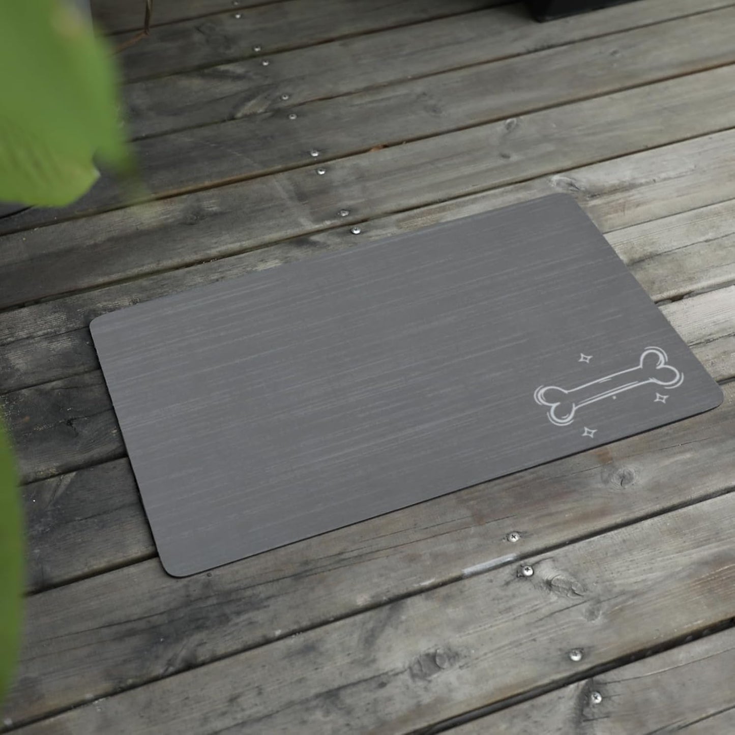 Le courant Dog Cat Feeding Mat,Water Absorbent, Non Slip Placemat for Pets Bowl and Water,100% Waterproof Feeding Mats for Multiple Breeds.Grey.Bone Printing