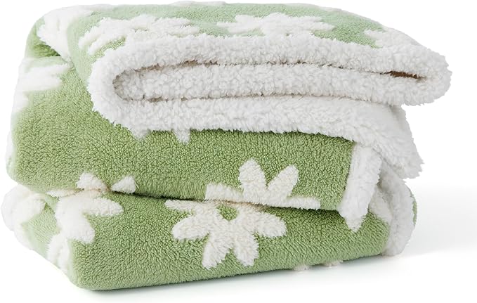 LE SURE Waterproof Blanket for Bed Cute Cozy 3D Jacquard, King（86"x108"） | Dog Blankets for Large Dogs, Pet Aesthetic Gift, Warm Soft Sherpa Throw, Reversible Couch Protector, Flower Garden Green