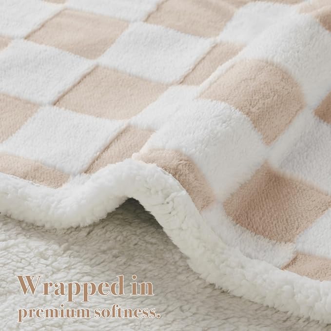 Ohocut Checkered Dog Blanket, Beige Khaki Jacquard Sherpa Blankets for Small Dog and Cats, Cute Aesthetic Style Fluffy Fleece Pets Blanket for Couch Protection Washable, 30"x40"