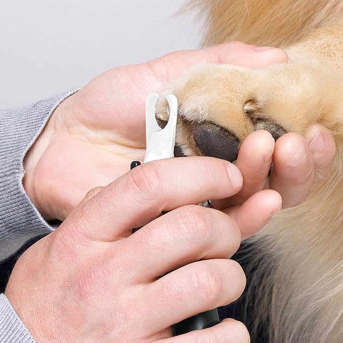 Tweezerman Large Nail Clippers for Pets - Manual Professional Nail Trimmer