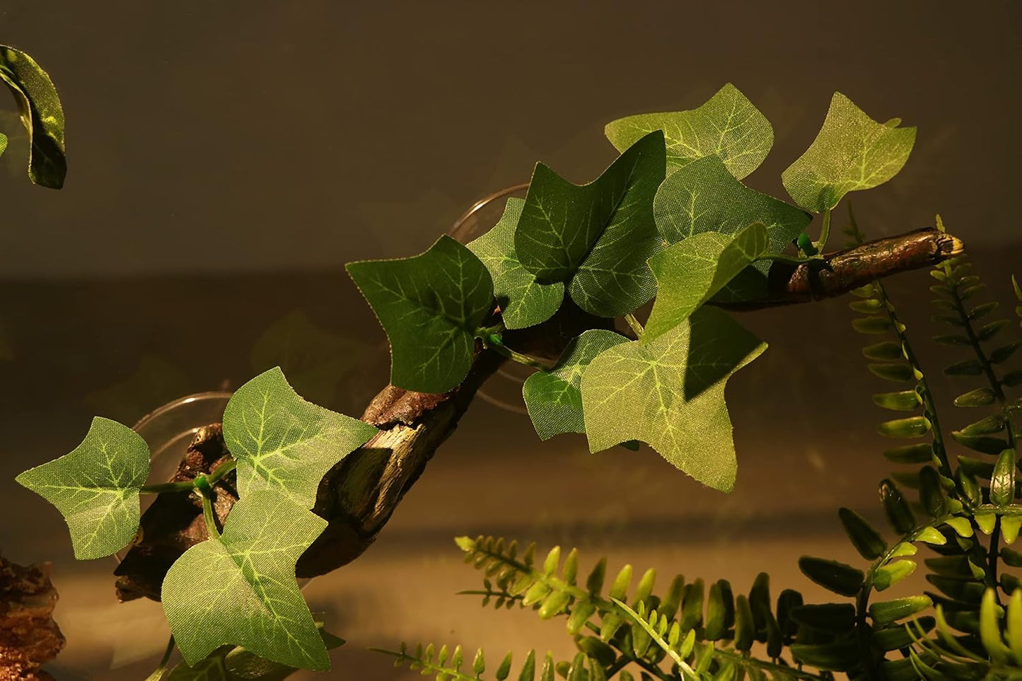 AQUA KT Reptile Corner Branch Terrarium Plant Decoration with Suction Cup for Amphibian Lizard Snake Climbing