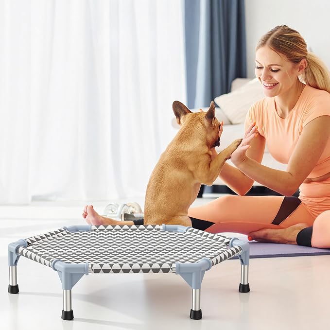Kuntrust Elevated Outdoor Dog Bed (6 Sided Small, Triangle)