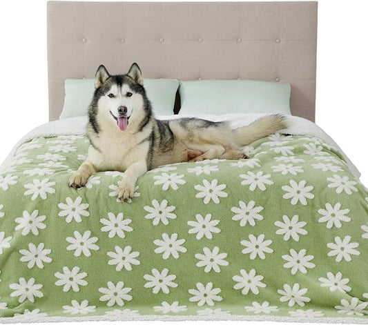 LE SURE Waterproof Blanket for Bed Cute Cozy 3D Jacquard, King（86"x108"） | Dog Blankets for Large Dogs, Pet Aesthetic Gift, Warm Soft Sherpa Throw, Reversible Couch Protector, Flower Garden Green