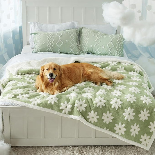 LE SURE Waterproof Blanket for Bed Cute Cozy 3D Jacquard, Twin（60x80） | Dog Blankets for Large Dogs, Pet Aesthetic Gift, Warm Soft Sherpa Throw, Reversible Couch Protector, Flower Garden Green