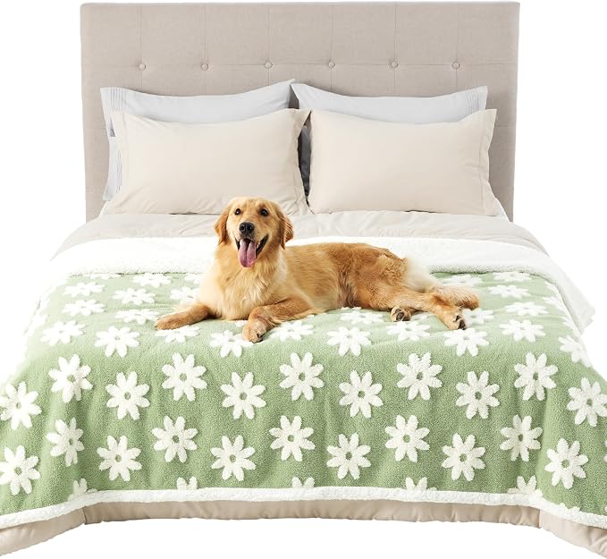LE SURE Waterproof Blanket for Bed Cute Cozy 3D Jacquard, Twin（60x80） | Dog Blankets for Large Dogs, Pet Aesthetic Gift, Warm Soft Sherpa Throw, Reversible Couch Protector, Flower Garden Green