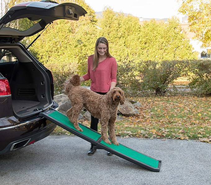 Pet Gear Travel Lite Ramp with supertraX Surface for Maximum Traction, 4 Models to Choose from, 42-71 in. Long, Supports 150 -200 lbs, Find the Best Fit for Your Pet, Black/Green